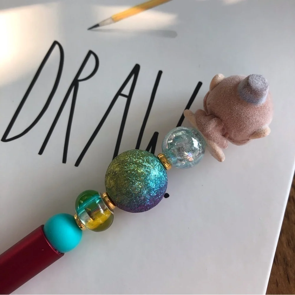 Disney Doorables: Aladdin: Abu (Fuzzy) handmade beaded pen